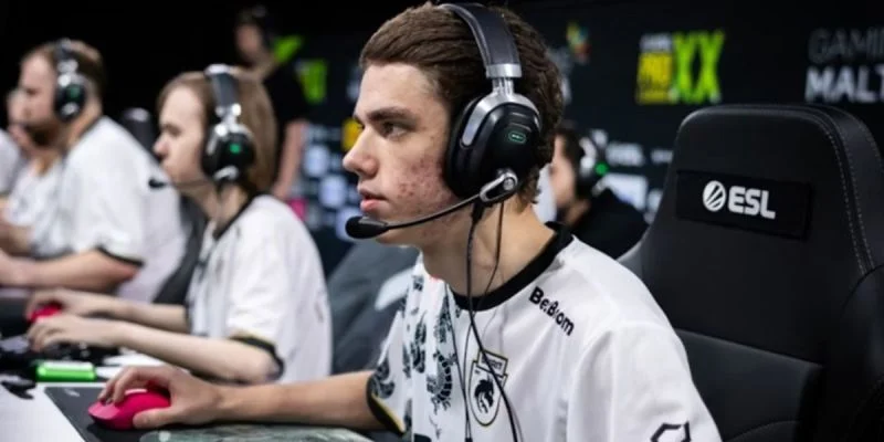 Natus Vincere - Team Spirit Natus Vincere - Team Spirit