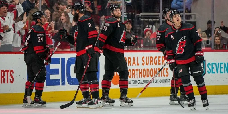 Carolina Hurricanes - Nashville Predators