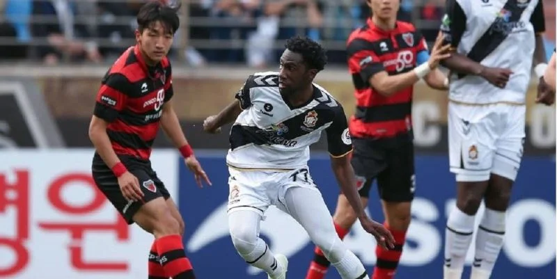 Pohang Steelers - Suwon FC Pohang Steelers - Suwon FC