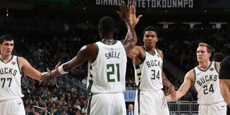 Philadelphia 76ers - Milwaukee Bucks Philadelphia 76ers - Milwaukee Bucks