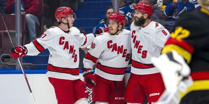 Carolina Hurricanes - Boston Bruins Carolina Hurricanes - Boston Bruins