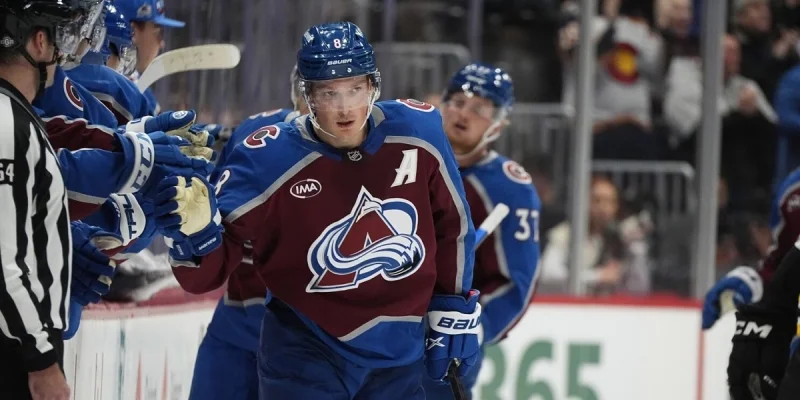 Colorado Avalanche vs Carolina Hurricanes Predicción y Consejos de apuestas (10.11.2024) Colorado Avalanche vs Carolina Hurricanes Predicción y Consejos de apuestas (10.11.2024)