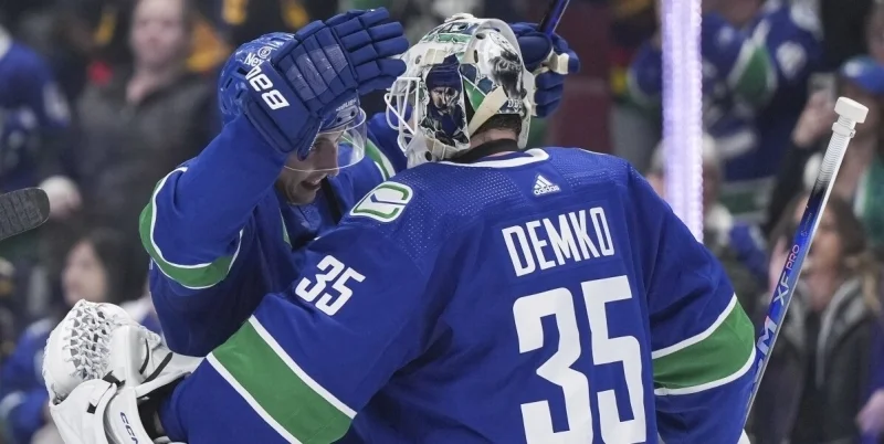 Vancouver Canucks - Chicago Blackhawks Vancouver Canucks - Chicago Blackhawks