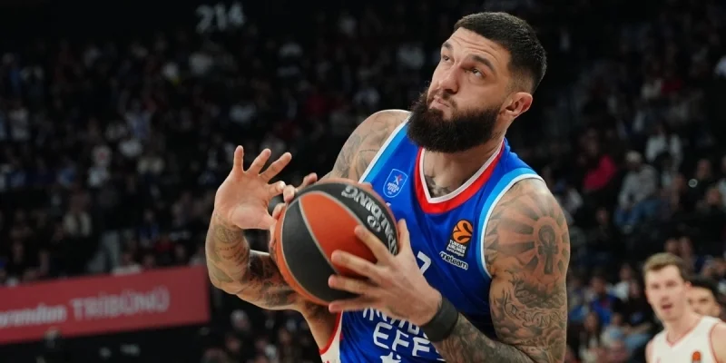 Anadolu Efes - KK Crvena Zvezda Anadolu Efes - KK Crvena Zvezda