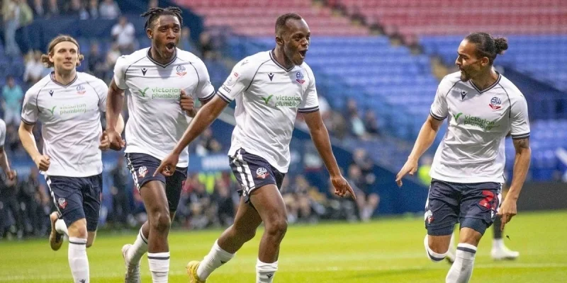 Mansfield Town - Bolton Wanderers