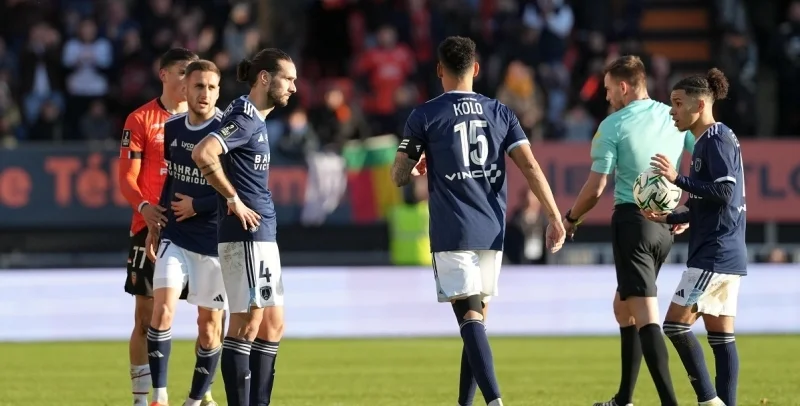 Paris FC - Martigues Paris FC - Martigues