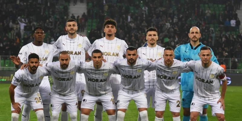Manisa Futbol Kulubu - Umraniyespor Manisa Futbol Kulubu - Umraniyespor
