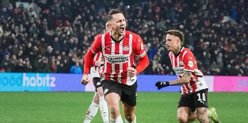 PEC Zwolle - PSV Eindhoven PEC Zwolle - PSV Eindhoven