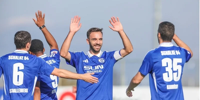 Eintracht Braunschweig - Schalke 04 Eintracht Braunschweig - Schalke 04