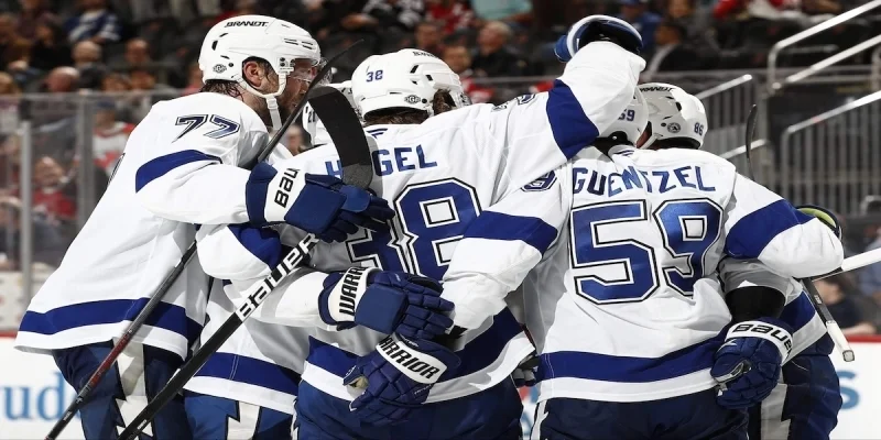 Tampa Bay Lightning - New York Islanders Tampa Bay Lightning - New York Islanders