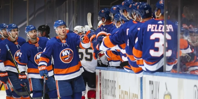 New York Islanders - New York Rangers New York Islanders - New York Rangers