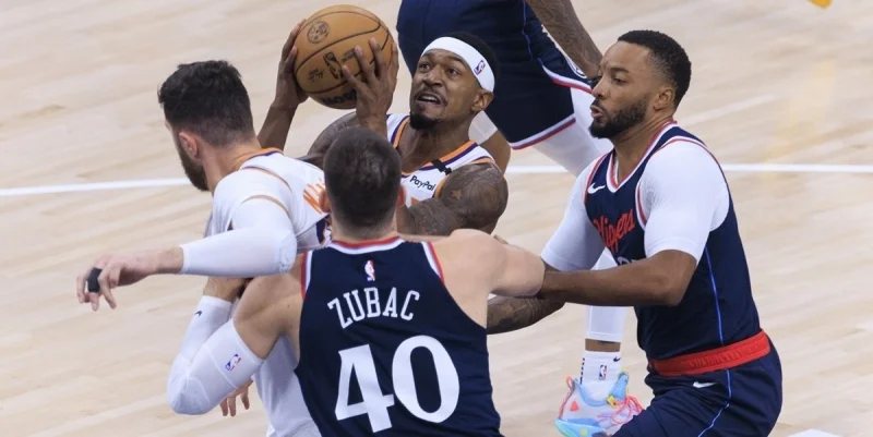 Phoenix Suns - L. A. Clippers Phoenix Suns - L. A. Clippers