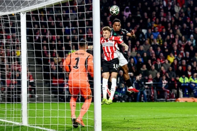 PSV Eindhoven - SC Heerenveen PSV Eindhoven - SC Heerenveen