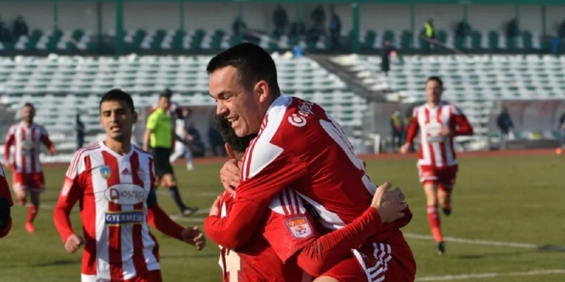UTA Arad - Dinamo Bucuresti UTA Arad - Dinamo Bucuresti