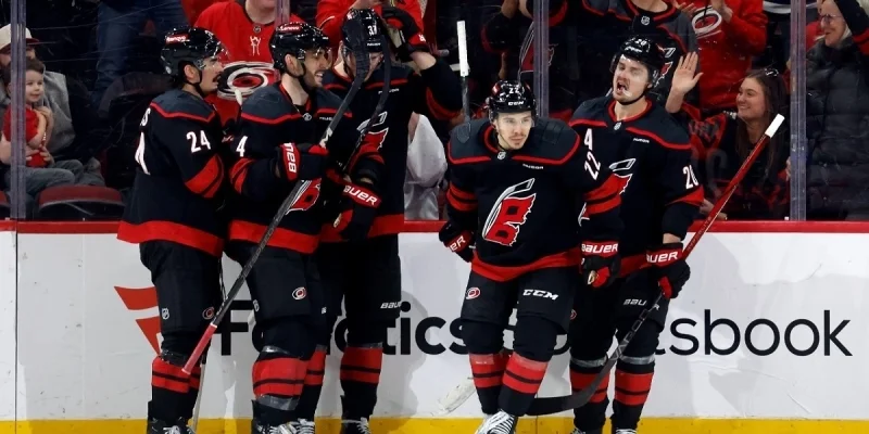 Carolina Hurricanes - Tampa Bay Lightning Carolina Hurricanes - Tampa Bay Lightning