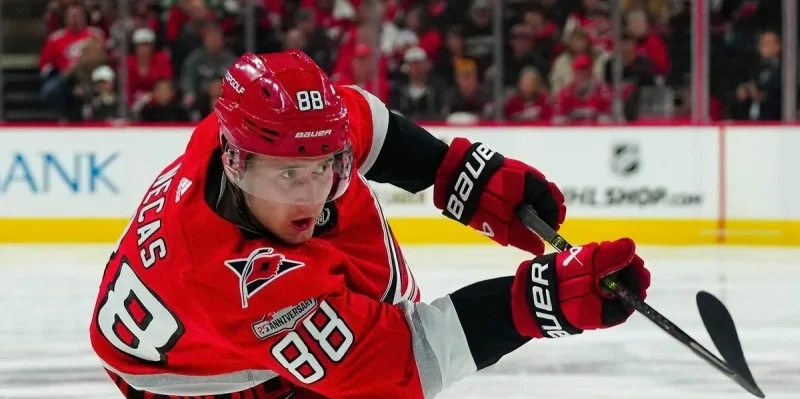 Anaheim Ducks - Carolina Hurricanes Anaheim Ducks - Carolina Hurricanes