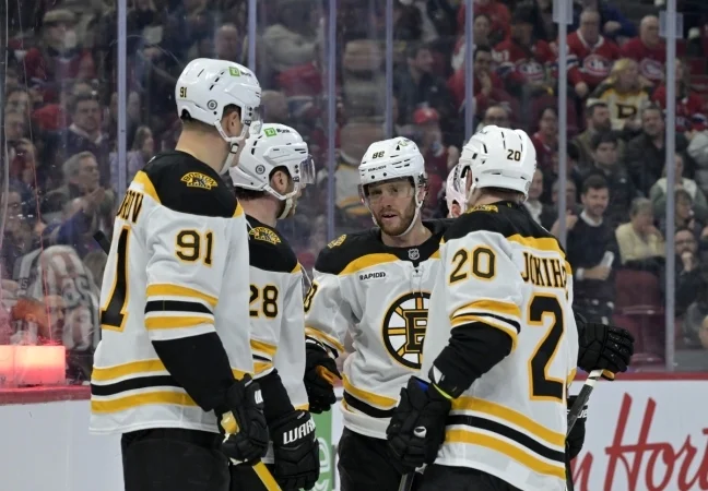 Boston Bruins - Carolina Hurricanes Boston Bruins - Carolina Hurricanes
