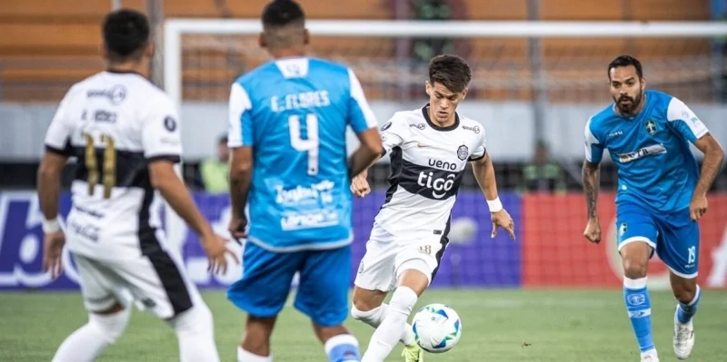 Olimpia - Velez Sarsfield Olimpia - Velez Sarsfield
