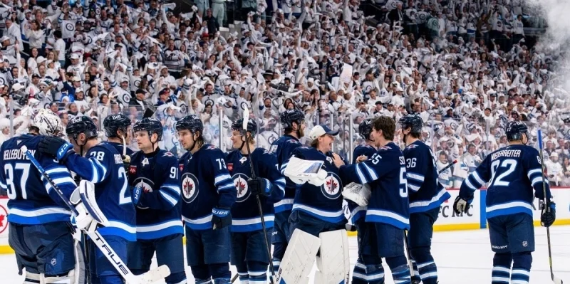 Winnipeg Jets - St. Louis Blues Winnipeg Jets - St. Louis Blues