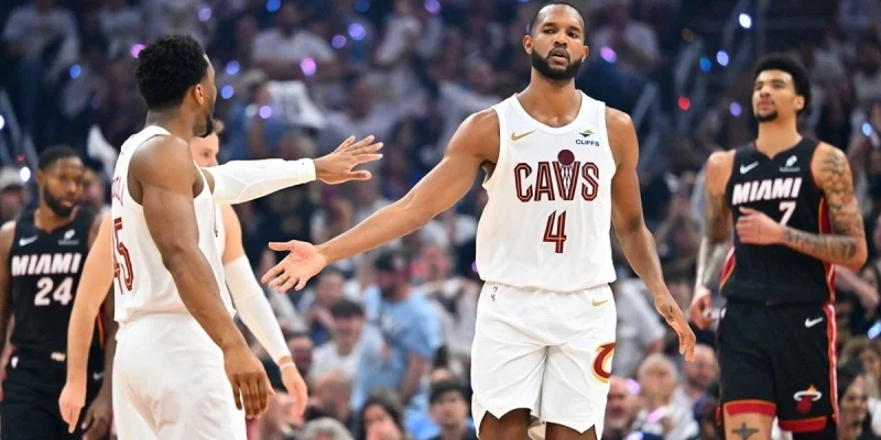 Miami Heat - Cleveland Cavaliers Miami Heat - Cleveland Cavaliers