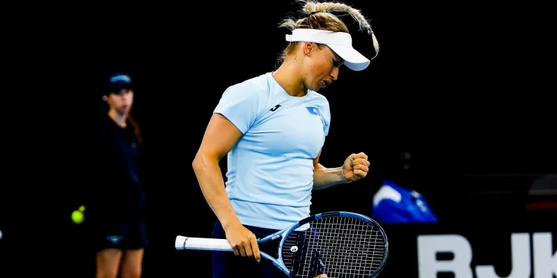 Solana Sierra - Yulia Putintseva Solana Sierra - Yulia Putintseva