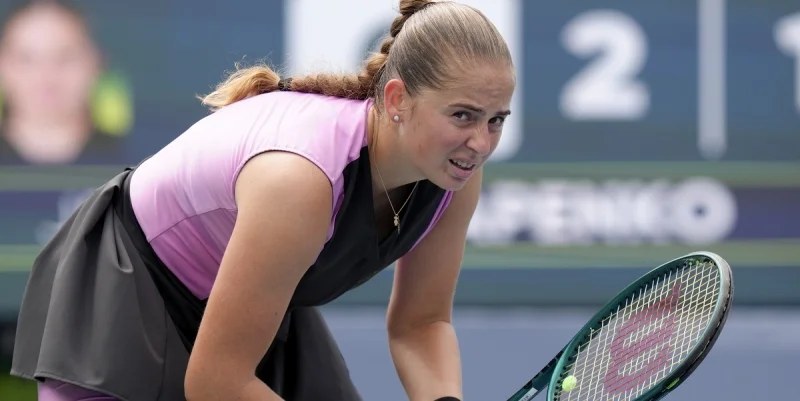 Caroline Dolehide - Jelena Ostapenko Caroline Dolehide - Jelena Ostapenko