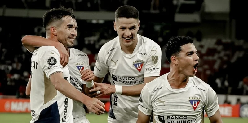 Vinotinto del Ecuador - LDU de Quito Vinotinto del Ecuador - LDU de Quito