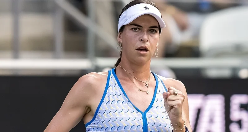 Ajla Tomljanovic - Linda Noskova Ajla Tomljanovic - Linda Noskova