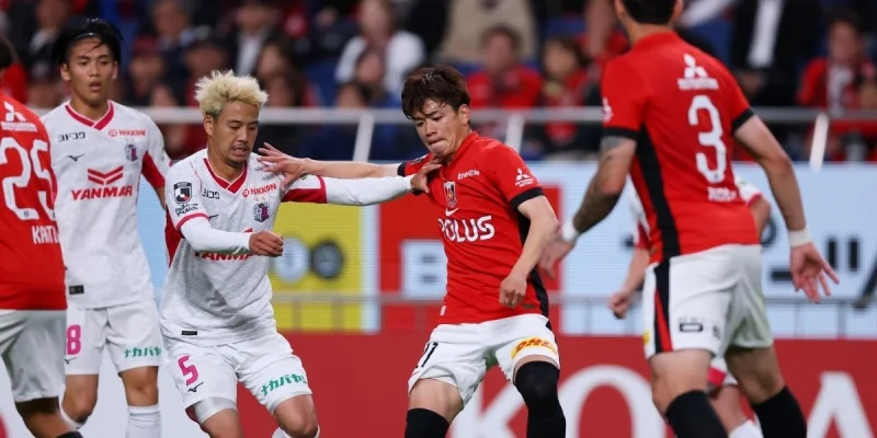 Urawa Red Diamonds - Avispa Fukuoka Urawa Red Diamonds - Avispa Fukuoka