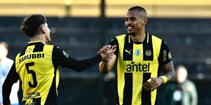 Club Atletico Penarol - Racing Club Club Atletico Penarol - Racing Club