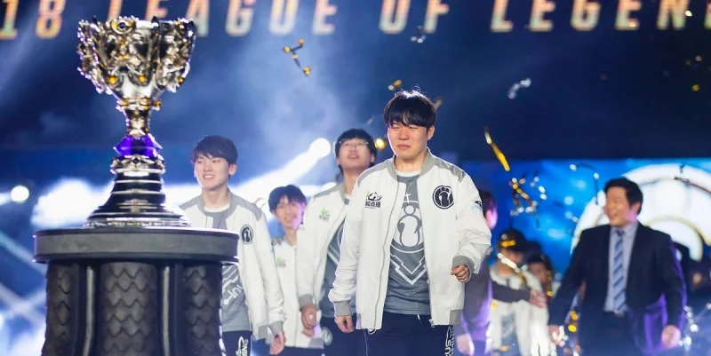 Invictus Gaming - Top Esports