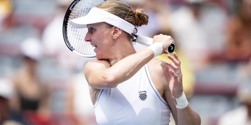 Liudmila Samsonova - Caroline Dolehide
