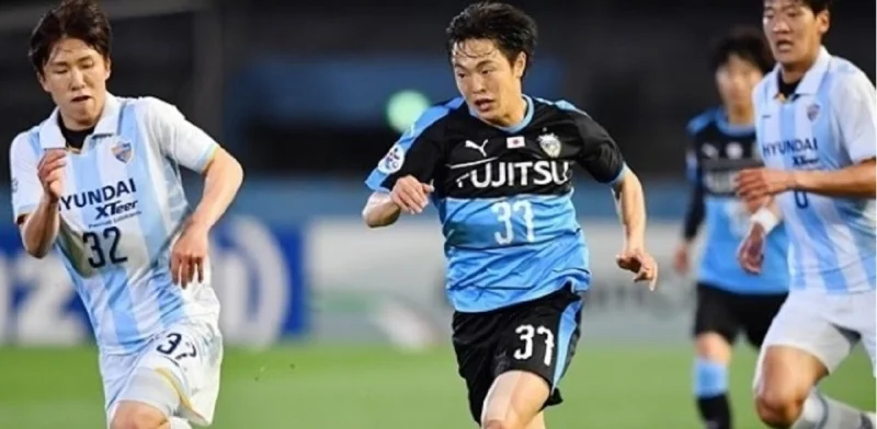Urawa Red Diamonds - Kawasaki Frontale