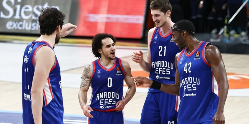 Anadolu Efes - Maccabi Tel Aviv Anadolu Efes - Maccabi Tel Aviv