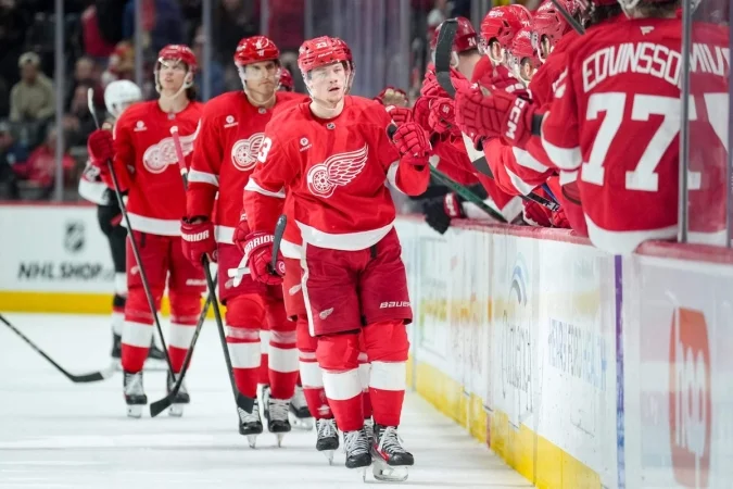Detroit Red Wings - Toronto Maple Leafs Detroit Red Wings - Toronto Maple Leafs