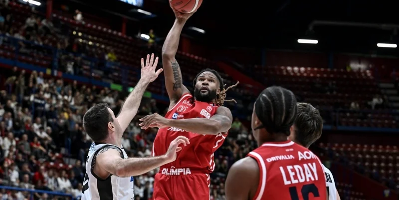 Pallacanestro Varese - Olimpia Milano Pallacanestro Varese - Olimpia Milano