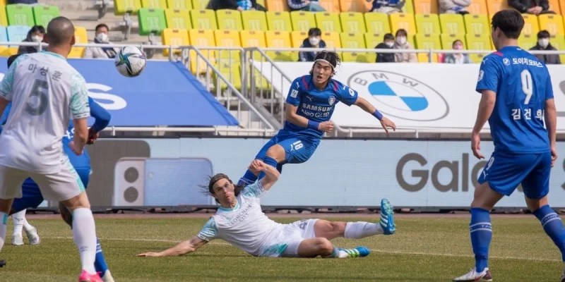 Suwon Samsung Bluewings - Cheonan City