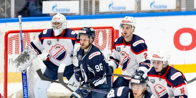 Kristall Saratov - VVS Samara