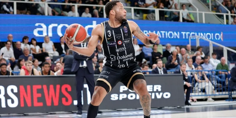 London Lions - Aquila Basket Trento London Lions - Aquila Basket Trento