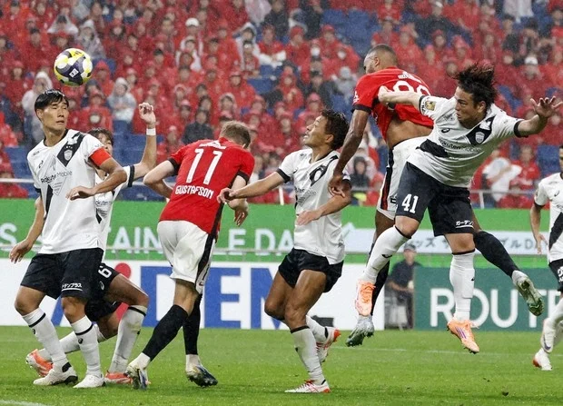 Yokohama F.Marinos - Urawa Red Diamonds