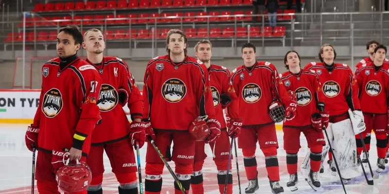 Gornyak Uchaly - Ugra Khanty-Mansiysk Gornyak Uchaly - Ugra Khanty-Mansiysk