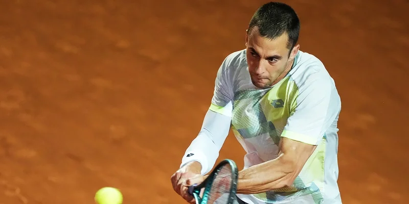 Laslo Djere - Tom Paris Laslo Djere - Tom Paris