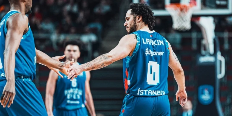 Anadolu Efes - FC Bayern Munchen