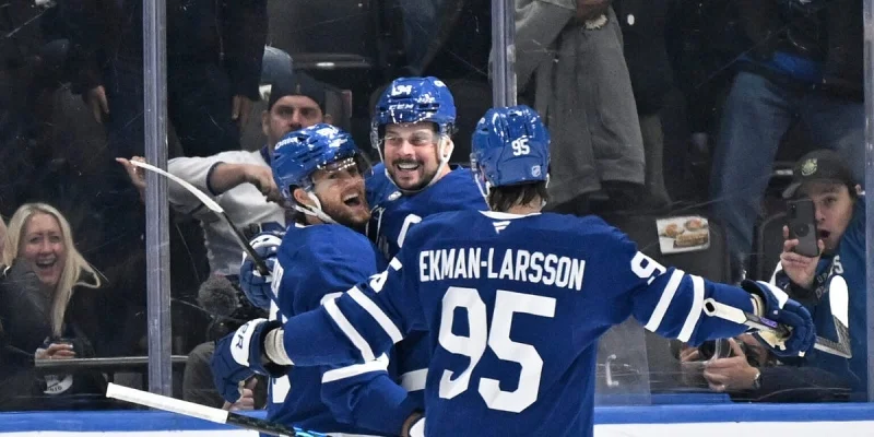 Chicago Blackhawks - Toronto Maple Leafs Chicago Blackhawks - Toronto Maple Leafs