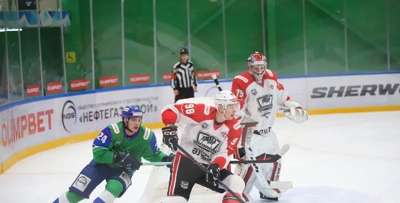 Neftyanik Almetyevsk - HC Tambov