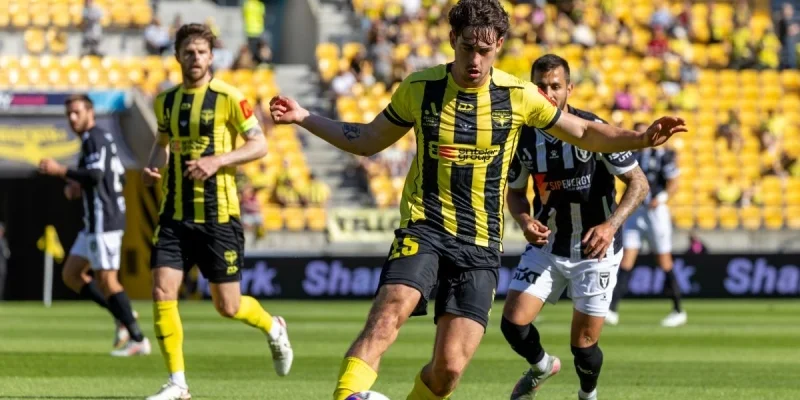 Wellington Phoenix - Adelaide United