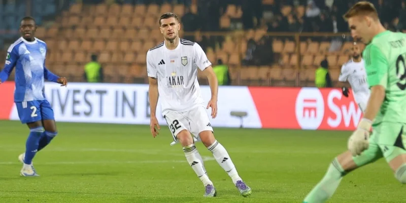 Van - FC Noah