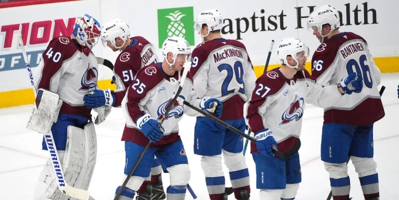 Colorado Avalanche - Vancouver Canucks Colorado Avalanche - Vancouver Canucks