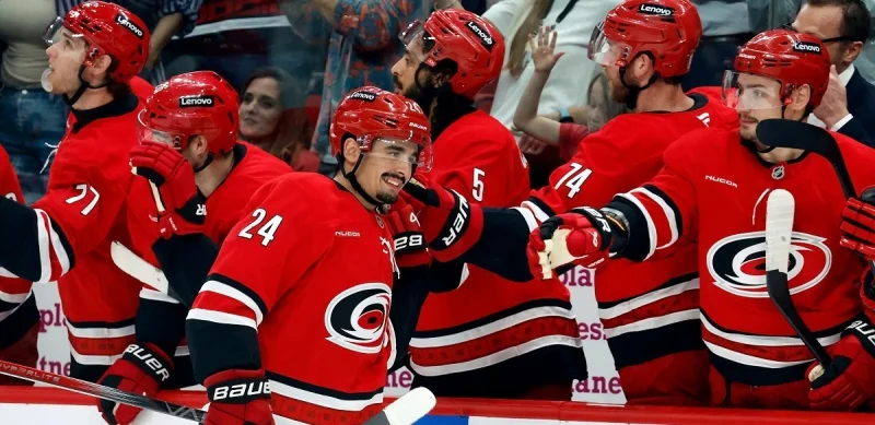 Carolina Hurricanes - Toronto Maple Leafs
