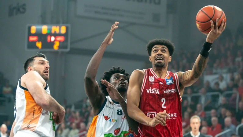 Brose Bamberg - MLP Academics Heidelberg
